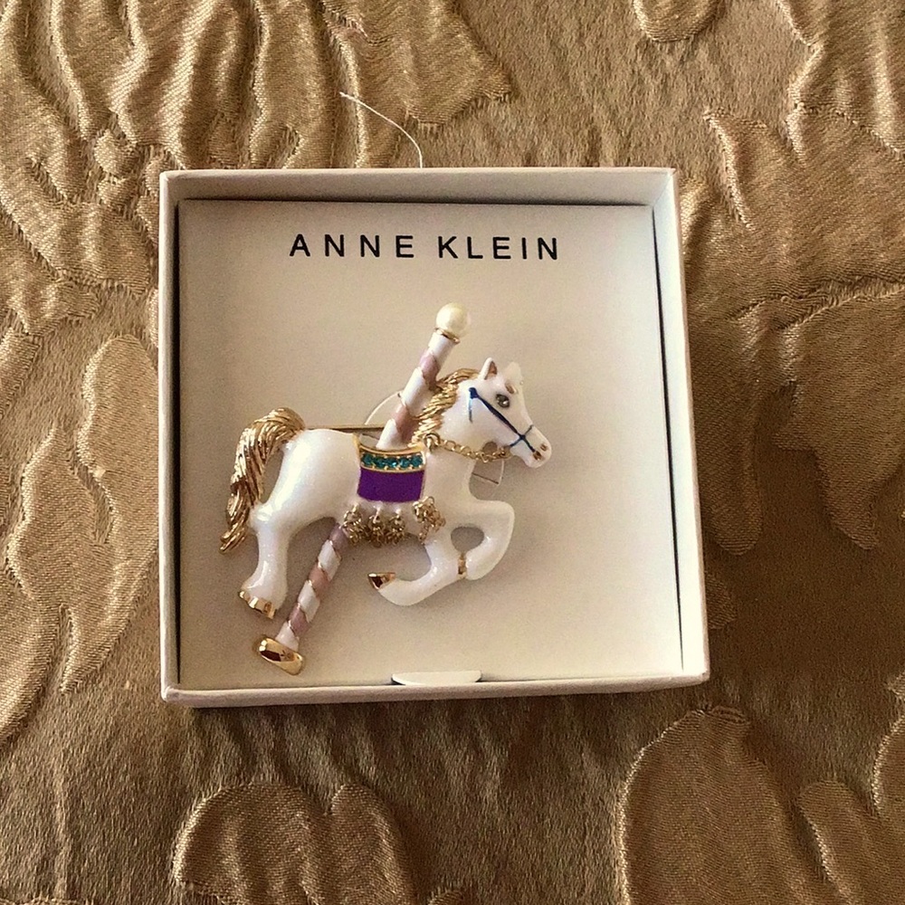 Ladies Pin